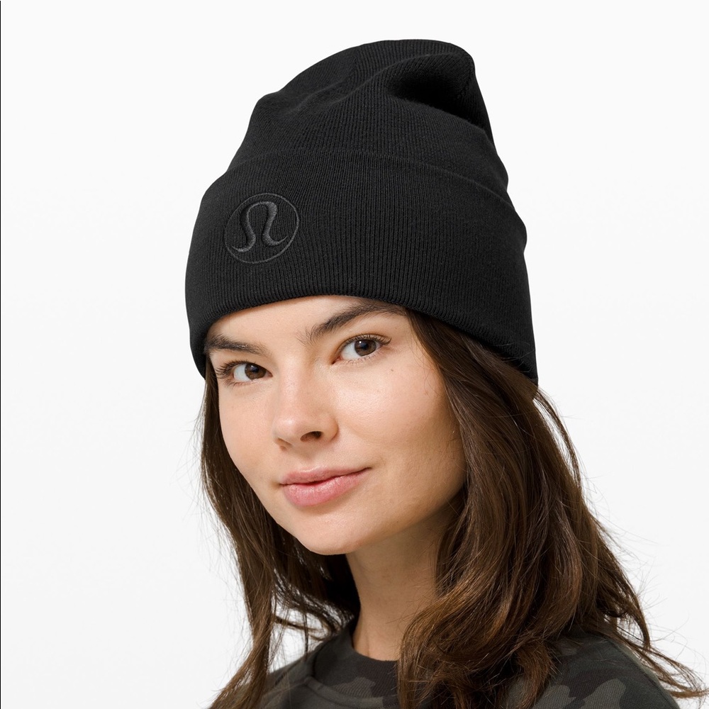 Women’s Black Lululemon Beanie